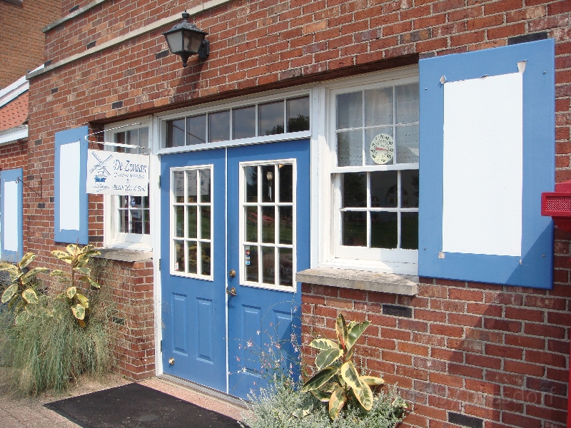 Western Michigan [2009] 501.JPG - Scenes from Windmill Island in Holland, Michigan.